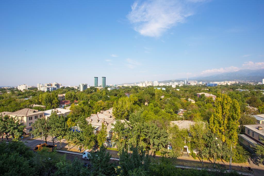 " Atakent " Panoramny Vid Quartira Apartment Almaty Ngoại thất bức ảnh